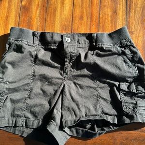 Women’s cargo shorts